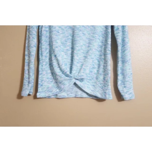 Girls Blouse💫 - Picture 2 of 4